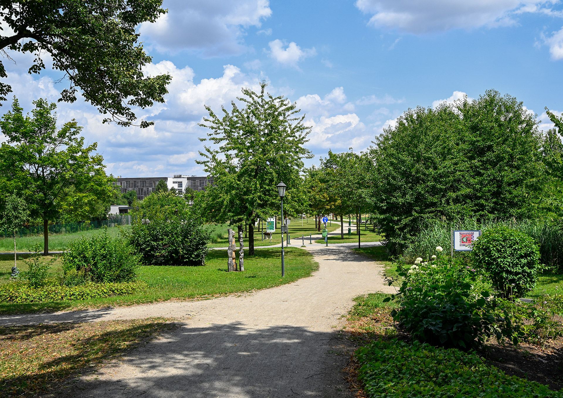 The Flats, Flatrate-Apartments Laa an der Thaya, Weinviertel, Fotografie des Erholungsgebiets Mühlbach.